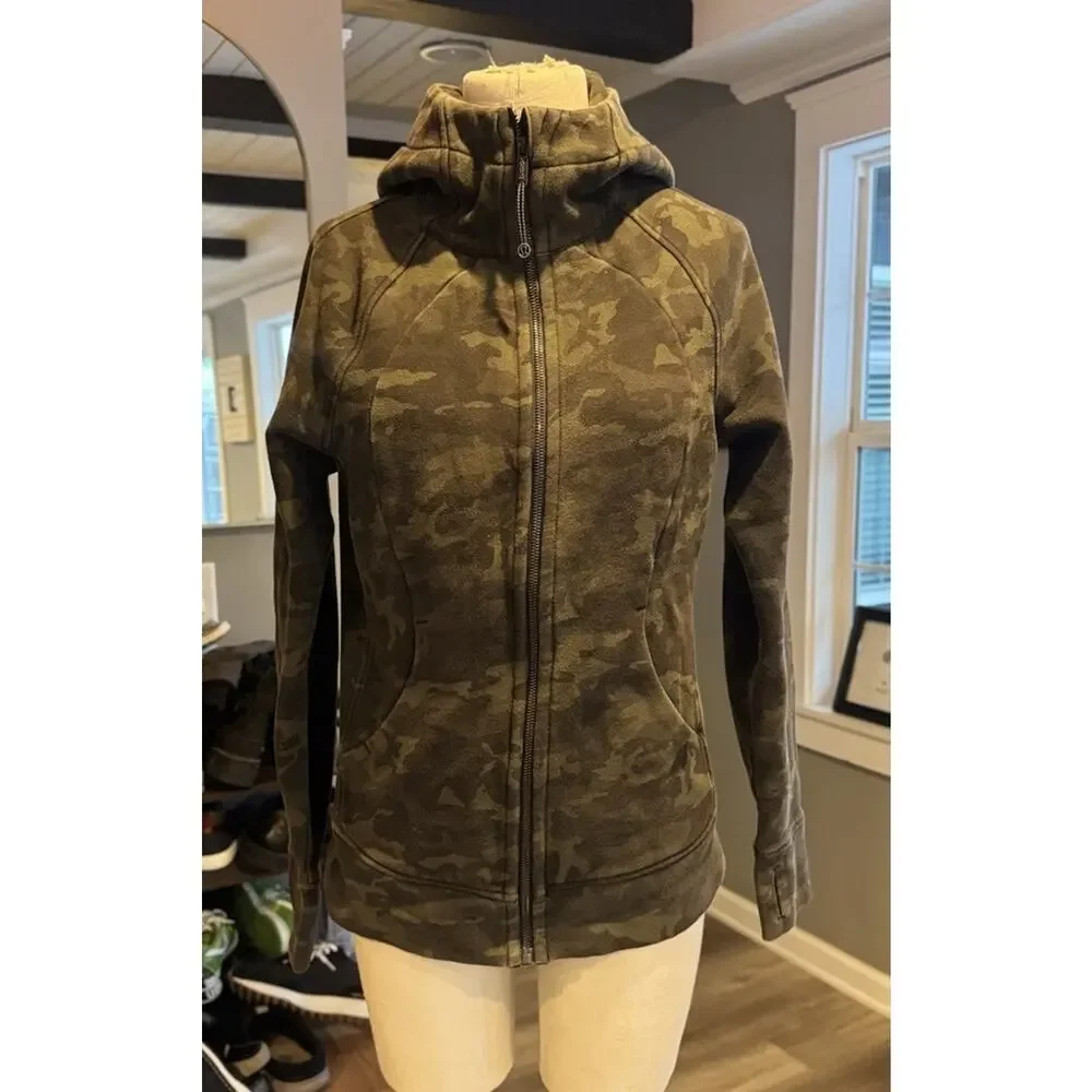 Lululemon Scuba Hoodie Jacket Cotton Heritage Camo Size 8 Green, Hair tie - Picture 2 of 9